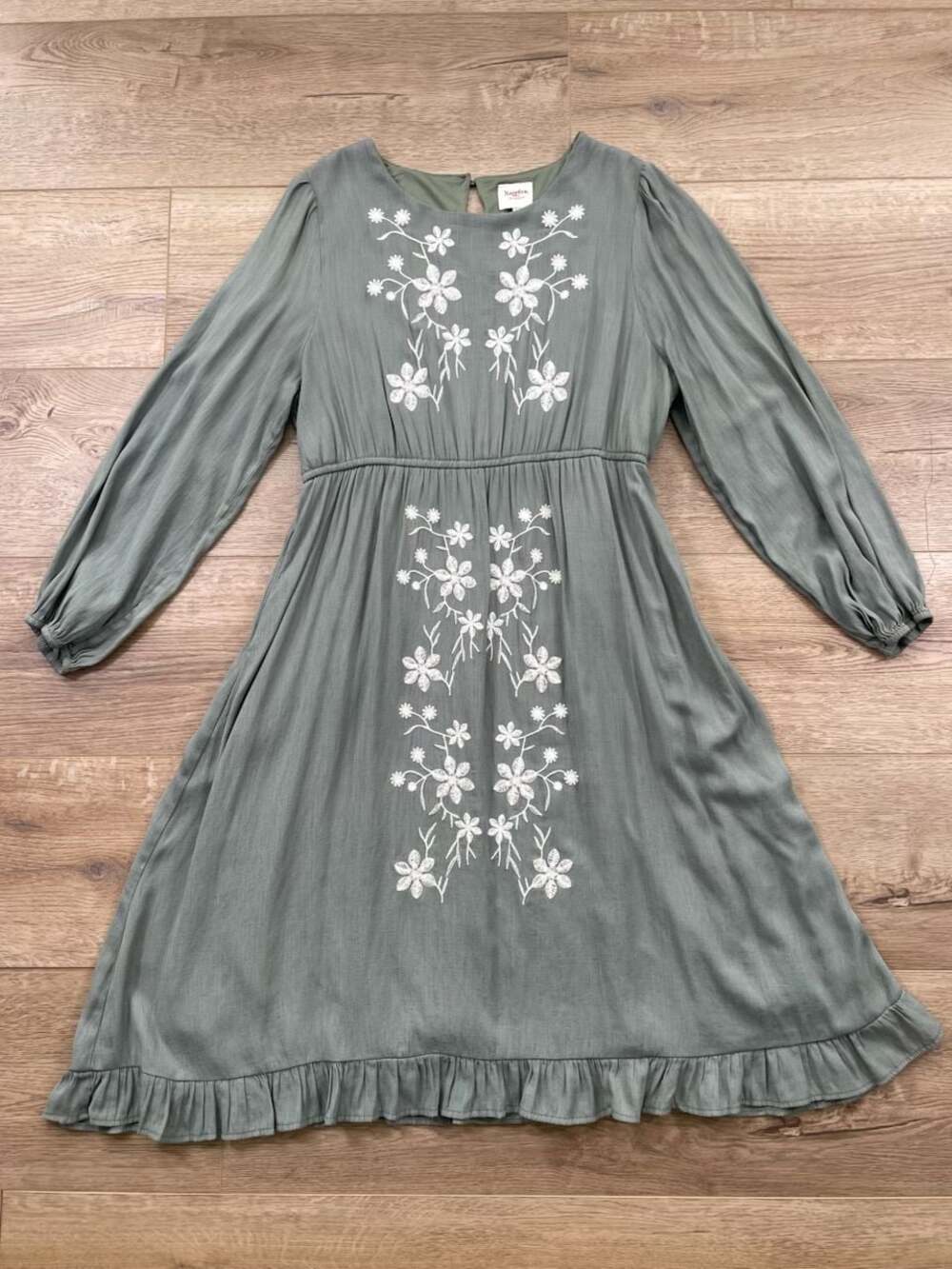 Hayden Los Angeles Embroidered Midi Dress 1XL Sage Green Boho Pockets - Picture 2 of 11